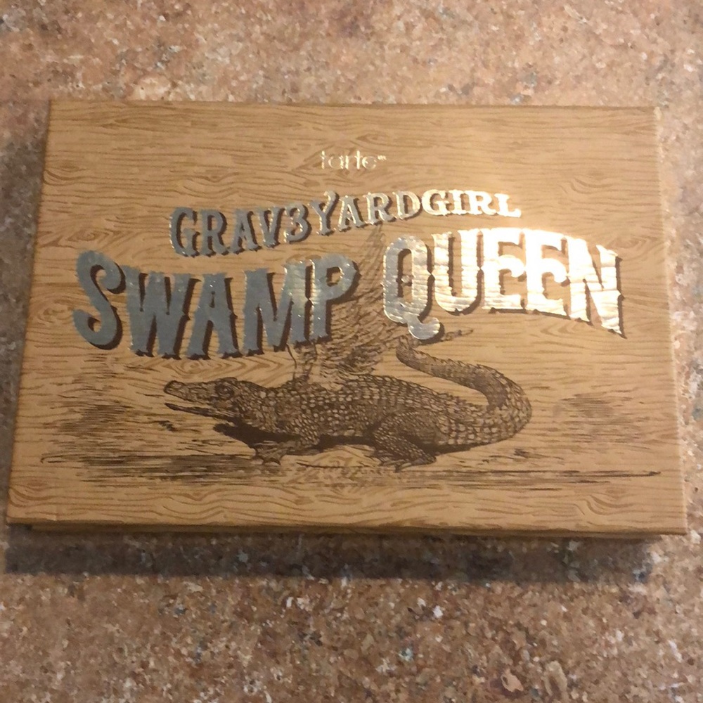 TARTE Graveyardgirl Swamp Queen palette